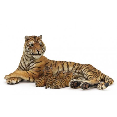 LYING TIGRESS NURSING